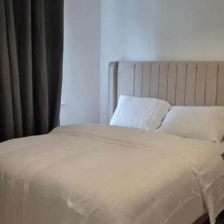 King With En-suite Bathroom Dublin
